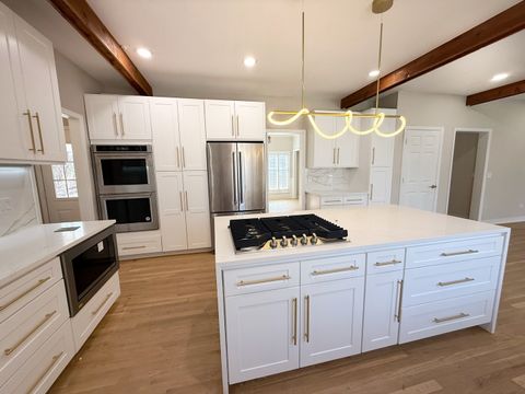 Tiny photo for 25138 N Pawnee Road, Barrington, IL 60010 (MLS # 12611349)