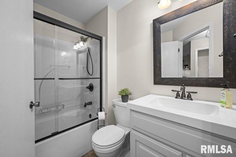 Tiny photo for 880 47TH Avenue #2, East Moline, IL 61244 (MLS # QC4269638)