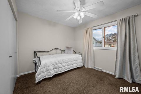 Tiny photo for 880 47TH Avenue #2, East Moline, IL 61244 (MLS # QC4269638)