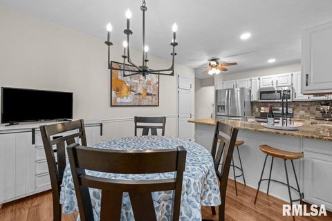 Tiny photo for 880 47TH Avenue #2, East Moline, IL 61244 (MLS # QC4269638)