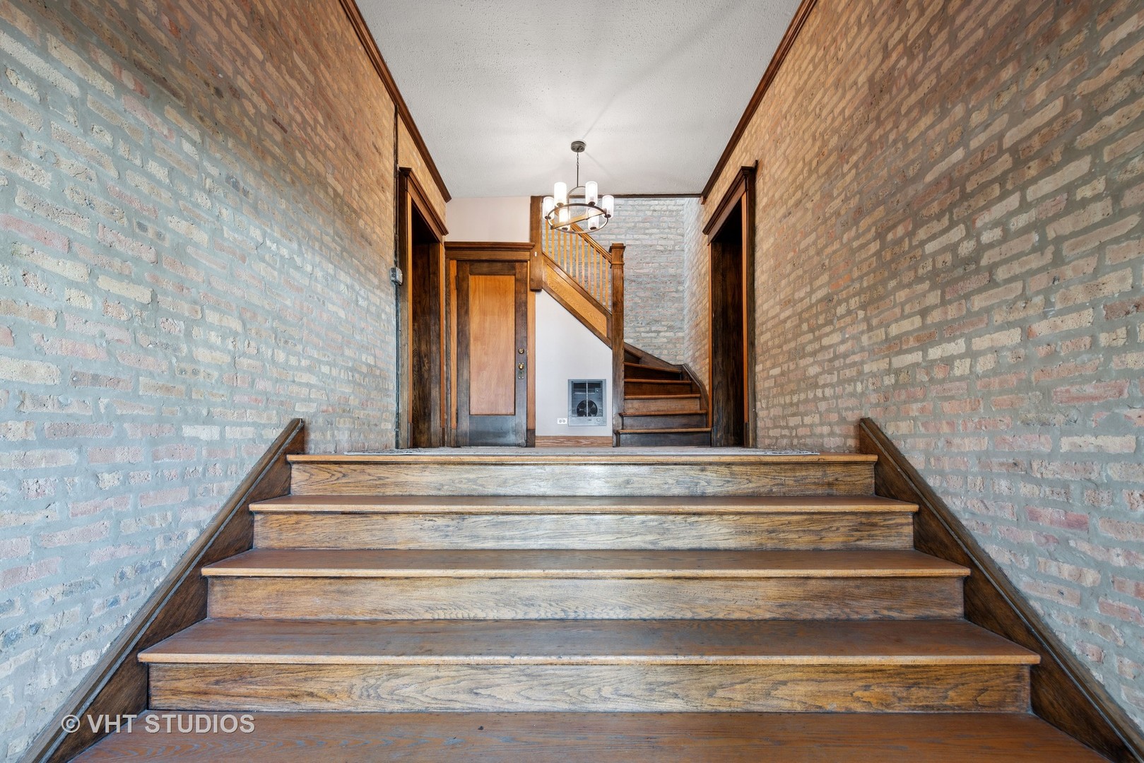 4041 N Kilbourn Avenue 2N