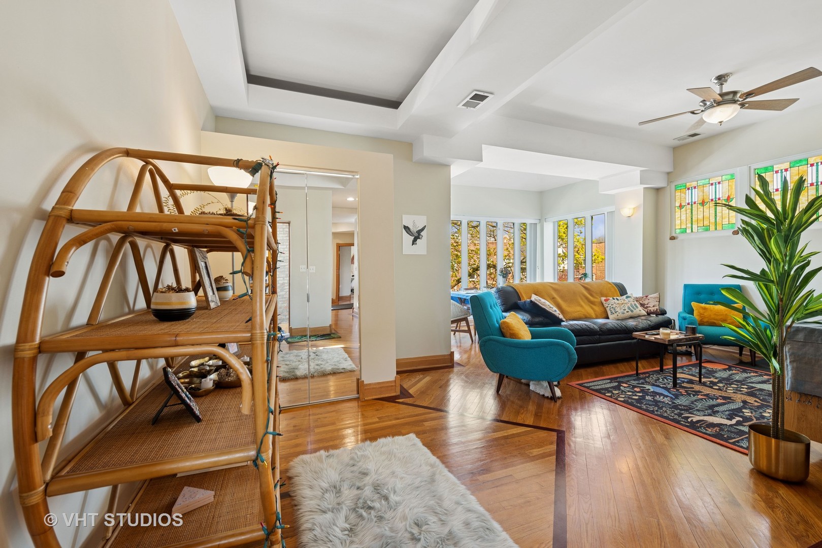 4041 N Kilbourn Avenue 2N