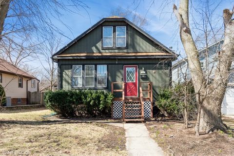 220 S Linden Avenue Westmont IL 60559