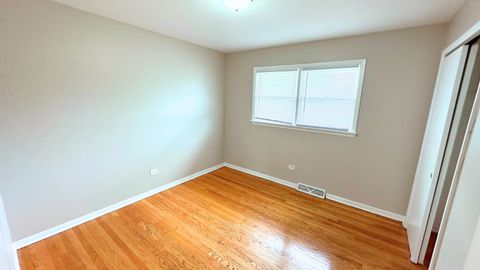 Tiny photo for 15612 Langley Avenue, South Holland, IL 60473 (MLS # 12487577)