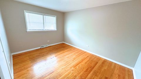 Tiny photo for 15612 Langley Avenue, South Holland, IL 60473 (MLS # 12487577)