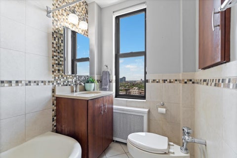 Tiny photo for 2000 N Lincoln Park West #1214, Chicago, IL 60614 (MLS # 12770874)