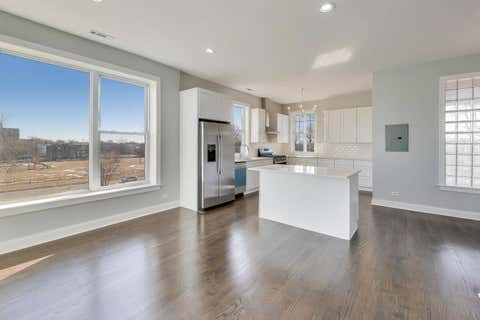Tiny photo for 313 E 60th Street #4, Chicago, IL 60637 (MLS # 12736648)