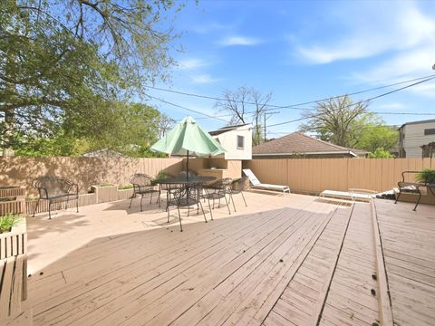 Tiny photo for 5919 N Bernard Street, Chicago, IL 60659 (MLS # 12634657)