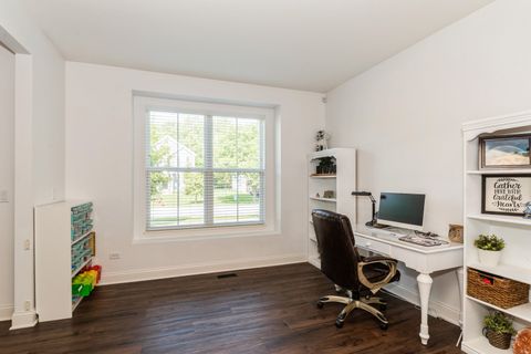 Tiny photo for 2448 Fen View Circle, Island Lake, IL 60042 (MLS # 12455509)