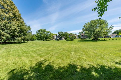 Tiny photo for 17505 W Woodland Drive, Grayslake, IL 60030 (MLS # 12675276)