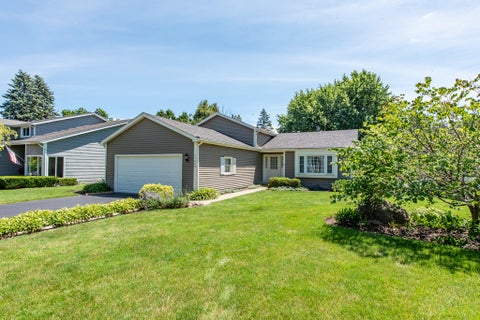 Tiny photo for 17505 W Woodland Drive, Grayslake, IL 60030 (MLS # 12675276)