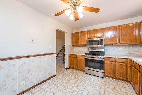 Tiny photo for 17505 W Woodland Drive, Grayslake, IL 60030 (MLS # 12675276)
