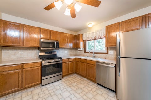 Tiny photo for 17505 W Woodland Drive, Grayslake, IL 60030 (MLS # 12675276)