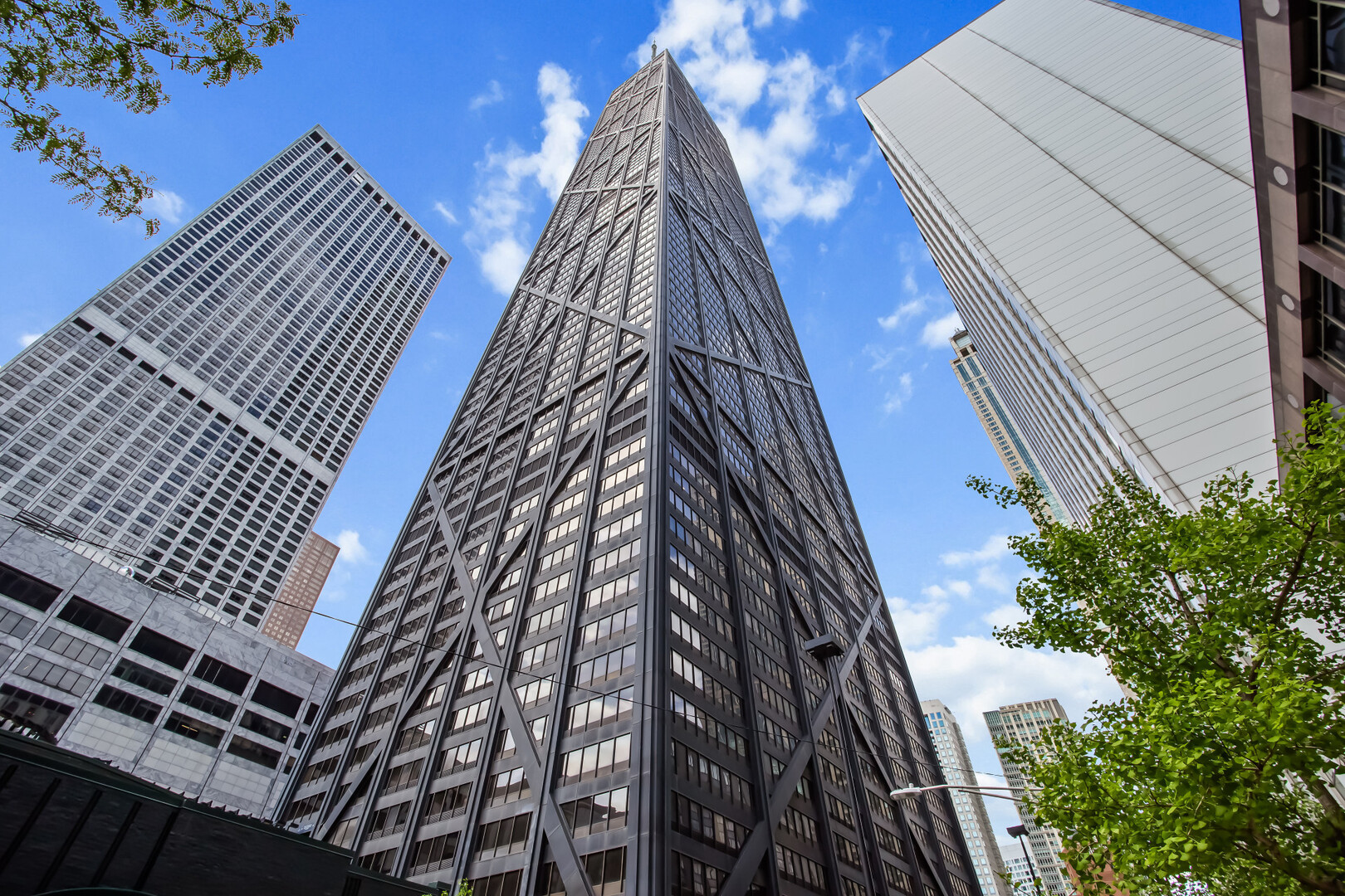 175 E Delaware Place 5002