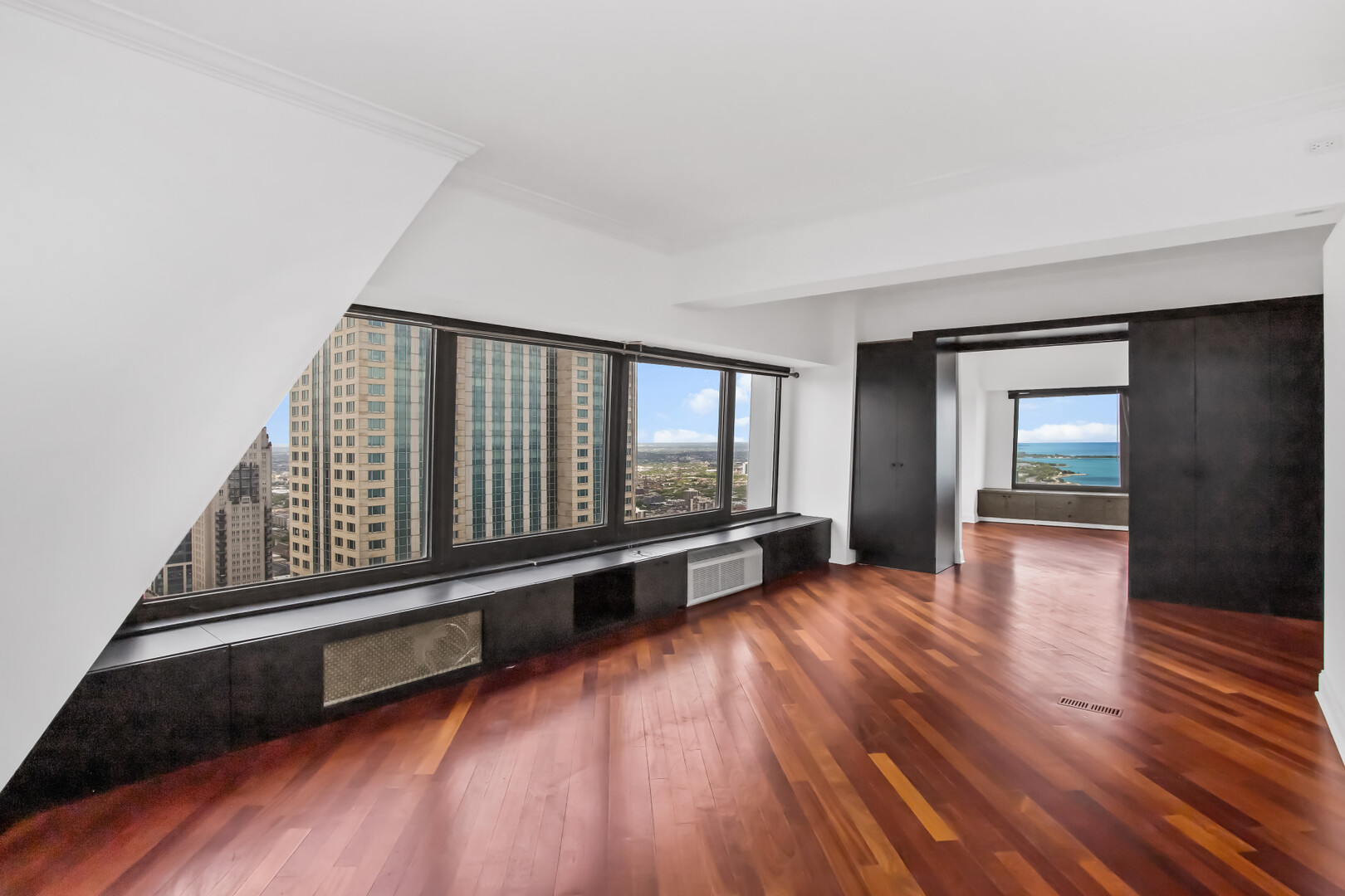 175 E Delaware Place 5002