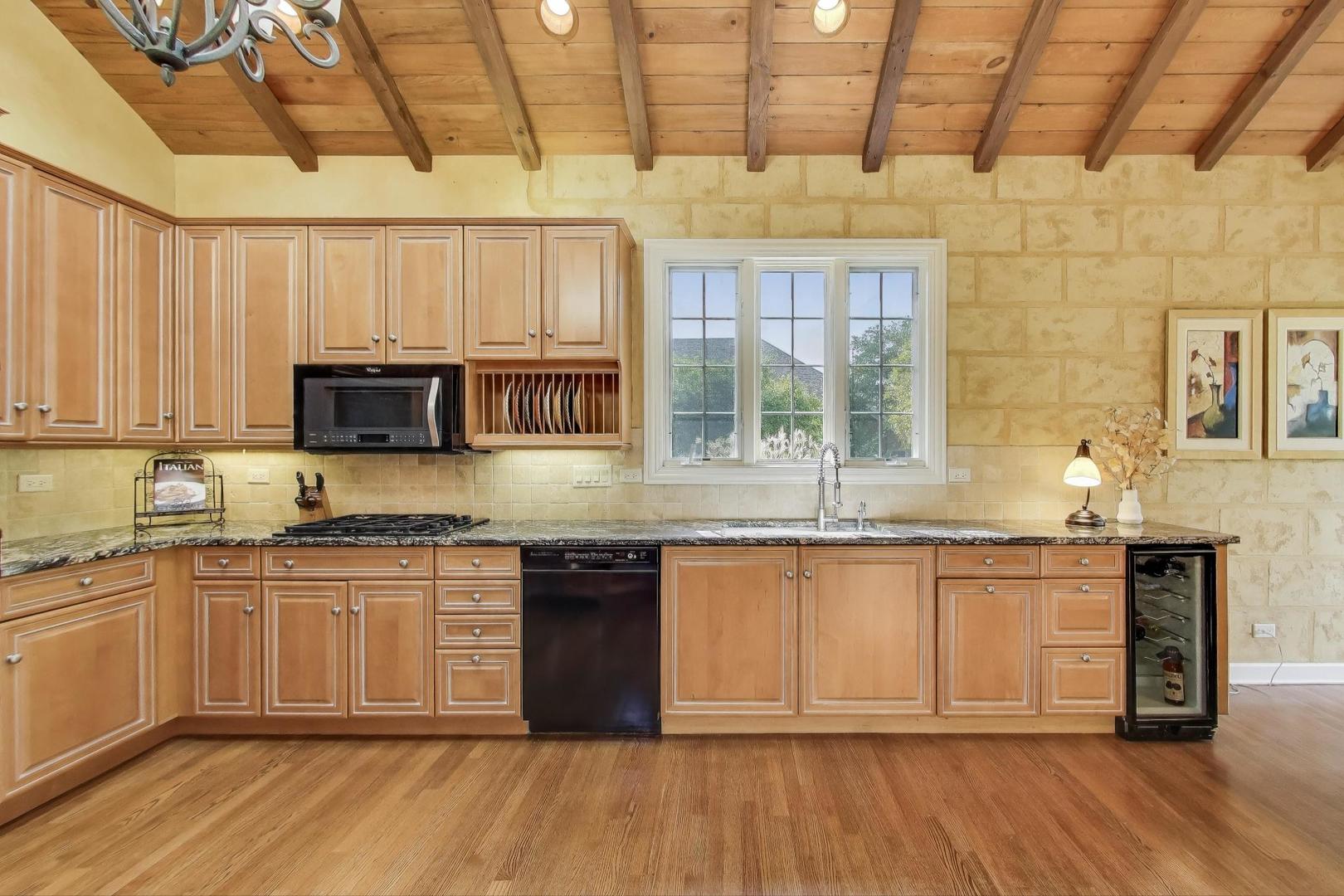 2050 Meadowview Court