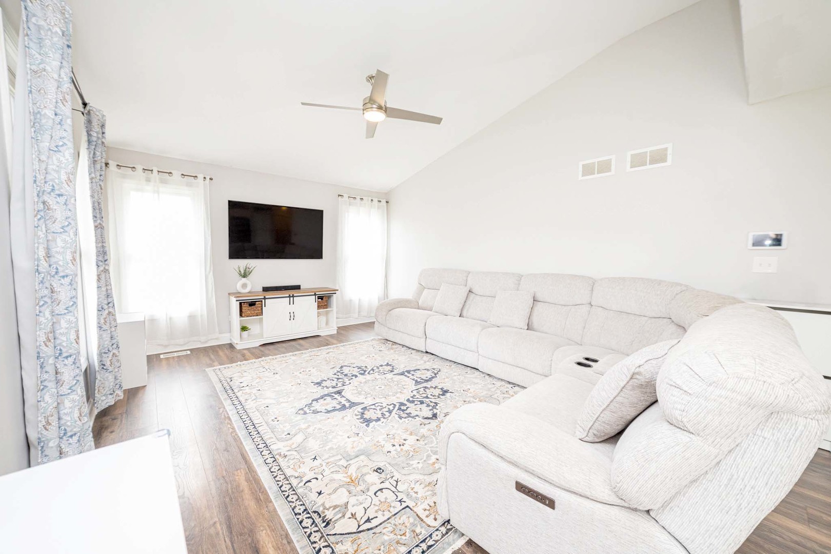 2912 Grand Prairie Drive