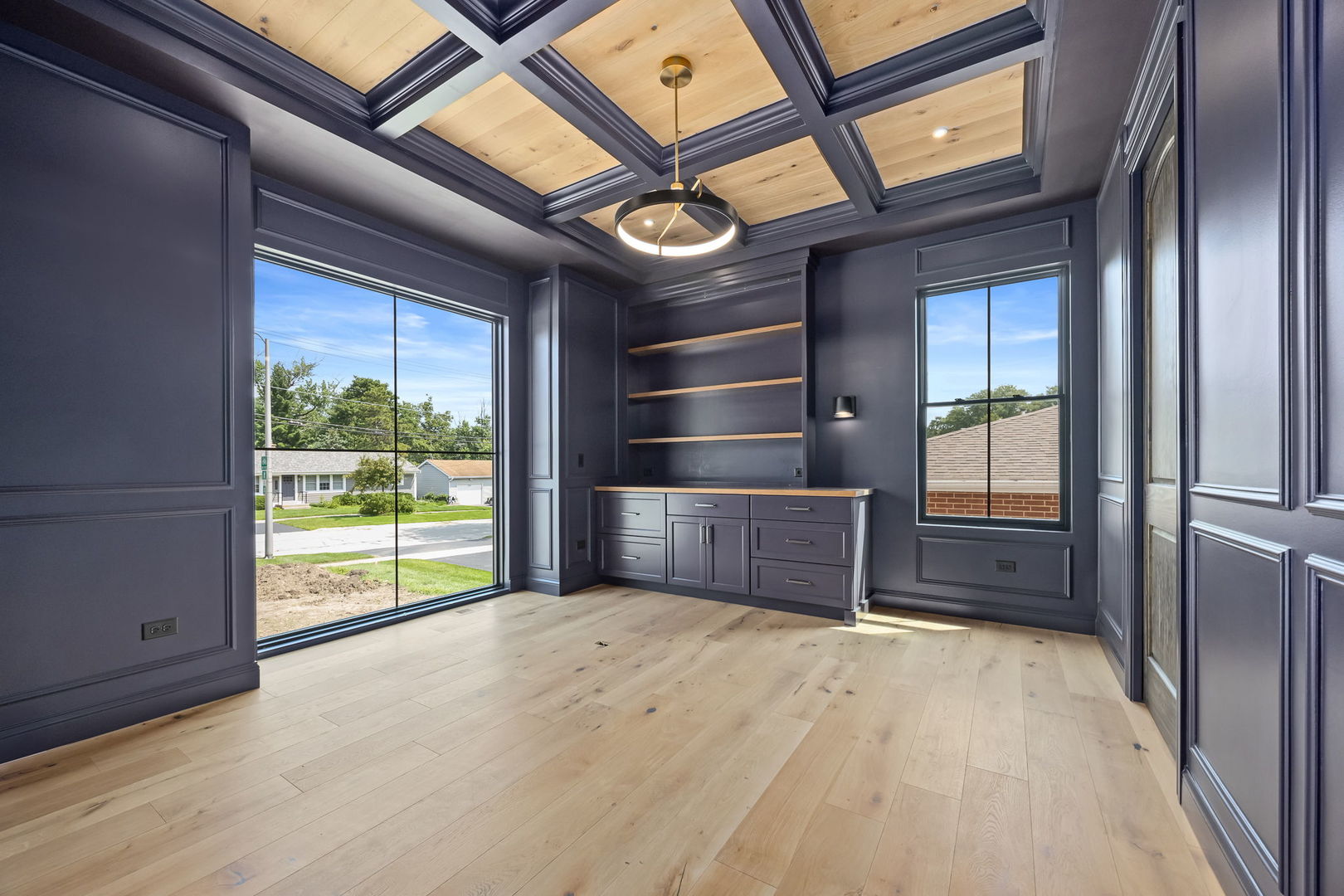 Wheaton, Illinois 60187, United States, 5 Bedrooms Bedrooms, ,5 BathroomsBathrooms,Residential,Active,208412