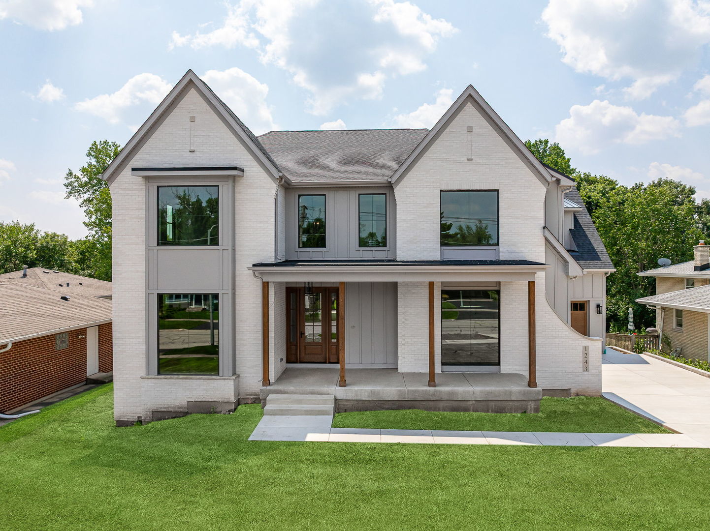 Wheaton, Illinois 60187, United States, 5 Bedrooms Bedrooms, ,5 BathroomsBathrooms,Residential,Active,208412