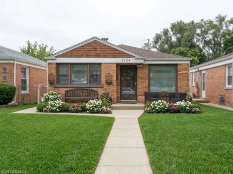 Photo of 2124 Seward Street, Evanston, IL 60202 (MLS # 12774690)