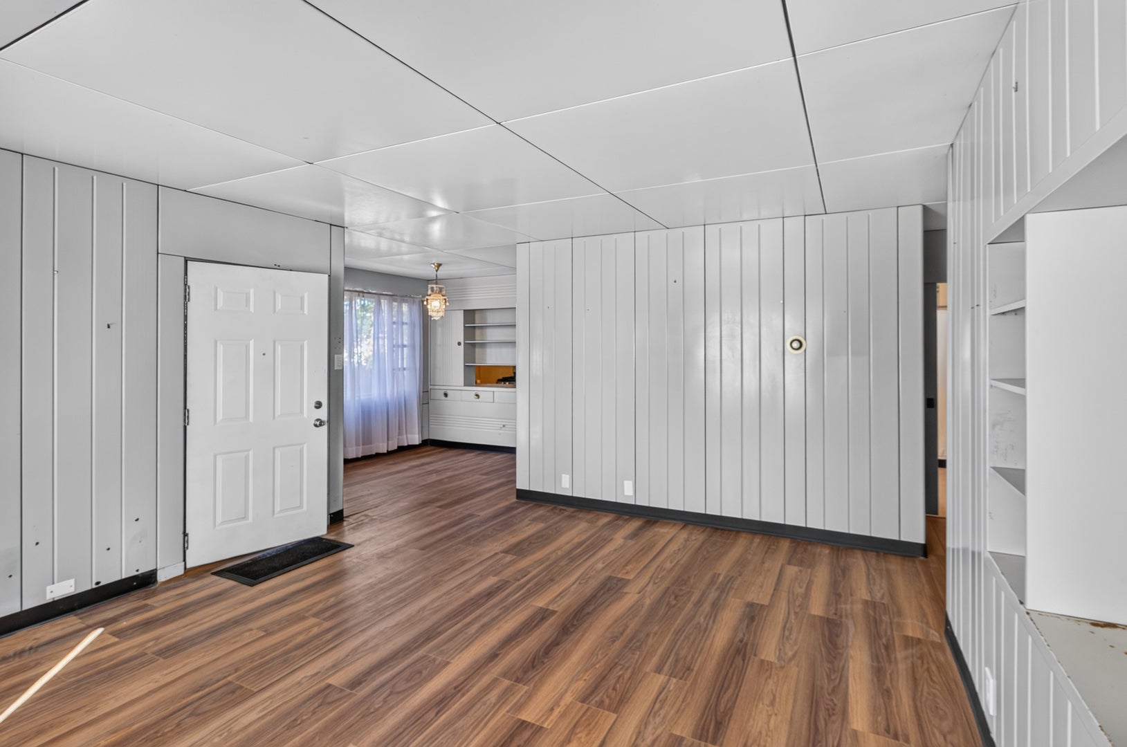 1627 S 56th Court