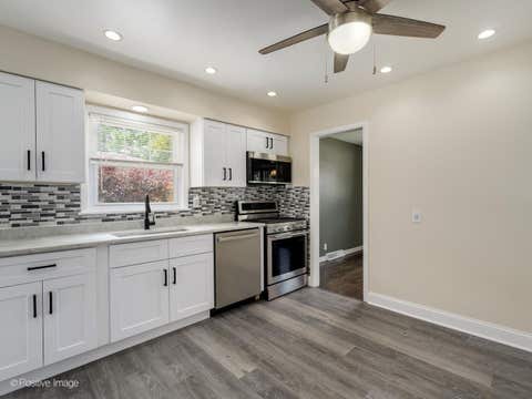 Tiny photo for 8211 Mango Avenue, Morton Grove, IL 60053 (MLS # 12736000)