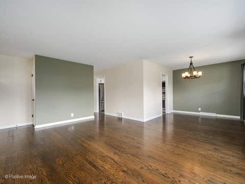 Tiny photo for 8211 Mango Avenue, Morton Grove, IL 60053 (MLS # 12736000)