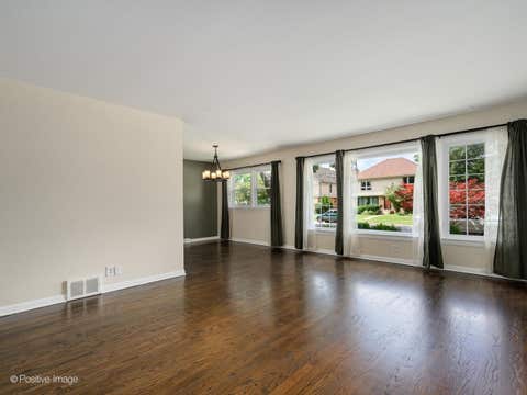 Tiny photo for 8211 Mango Avenue, Morton Grove, IL 60053 (MLS # 12736000)
