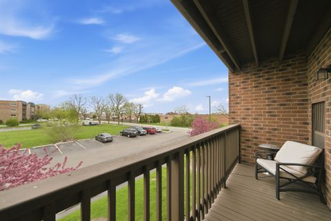 Tiny photo for 900 Perrie Drive #204, Elk Grove Village, IL 60007 (MLS # 12626254)