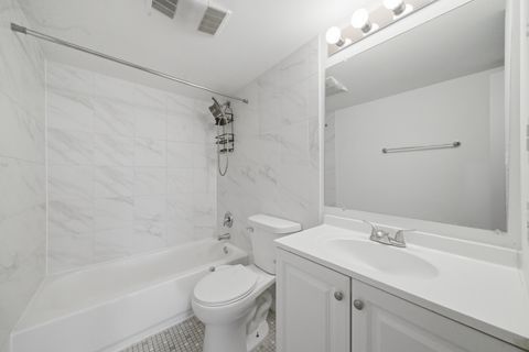 Tiny photo for 900 Perrie Drive #204, Elk Grove Village, IL 60007 (MLS # 12626254)
