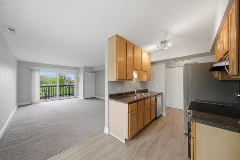 Tiny photo for 900 Perrie Drive #204, Elk Grove Village, IL 60007 (MLS # 12626254)