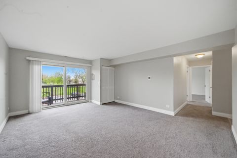 Tiny photo for 900 Perrie Drive #204, Elk Grove Village, IL 60007 (MLS # 12626254)