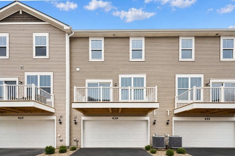 Tiny photo for 439 Red Oak Circle, Volo, IL 60020 (MLS # 12723513)
