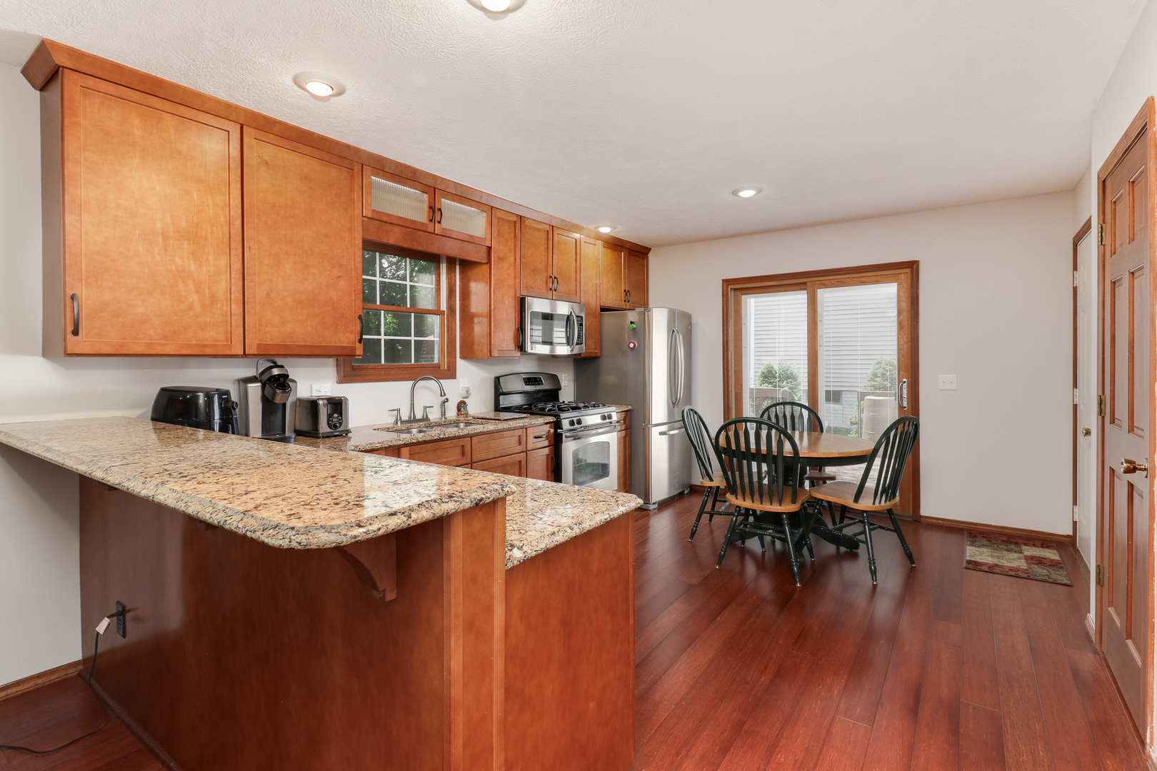 6 Edgewood Court