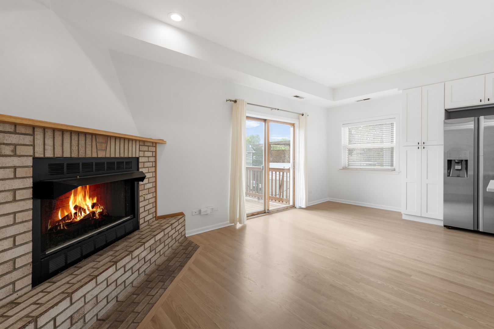 1753 W HENDERSON Street