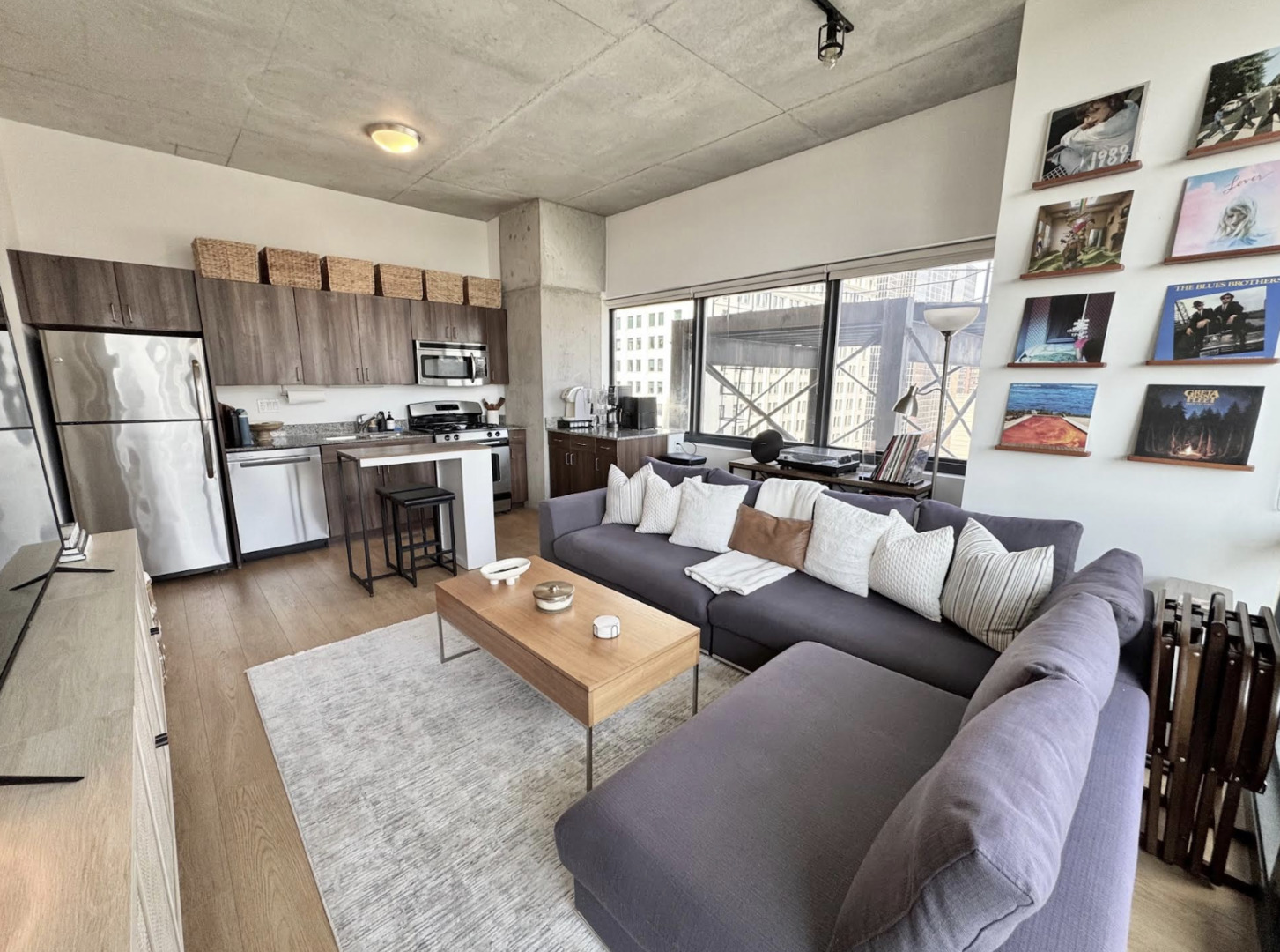 235 W Van Buren Street 1703