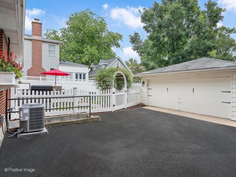 Tiny photo for 871 S Chatham Avenue, Elmhurst, IL 60126 (MLS # 12612326)