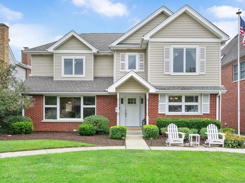 Photo of 871 S Chatham Avenue, Elmhurst, IL 60126 (MLS # 12612326)