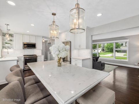 Tiny photo for 871 S Chatham Avenue, Elmhurst, IL 60126 (MLS # 12612326)