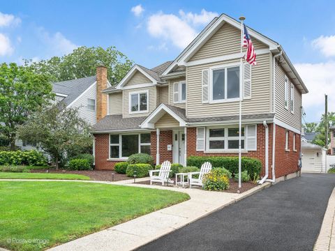 Tiny photo for 871 S Chatham Avenue, Elmhurst, IL 60126 (MLS # 12612326)