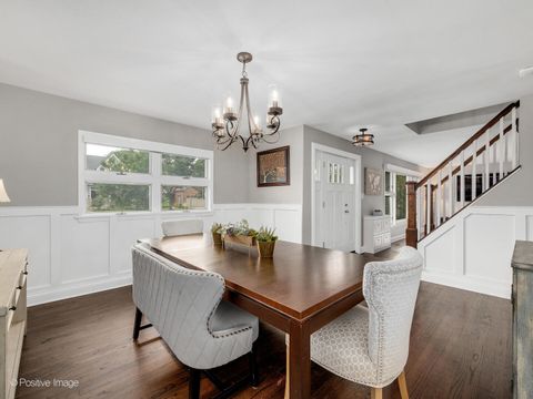 Tiny photo for 871 S Chatham Avenue, Elmhurst, IL 60126 (MLS # 12612326)