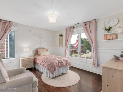 Tiny photo for 871 S Chatham Avenue, Elmhurst, IL 60126 (MLS # 12612326)