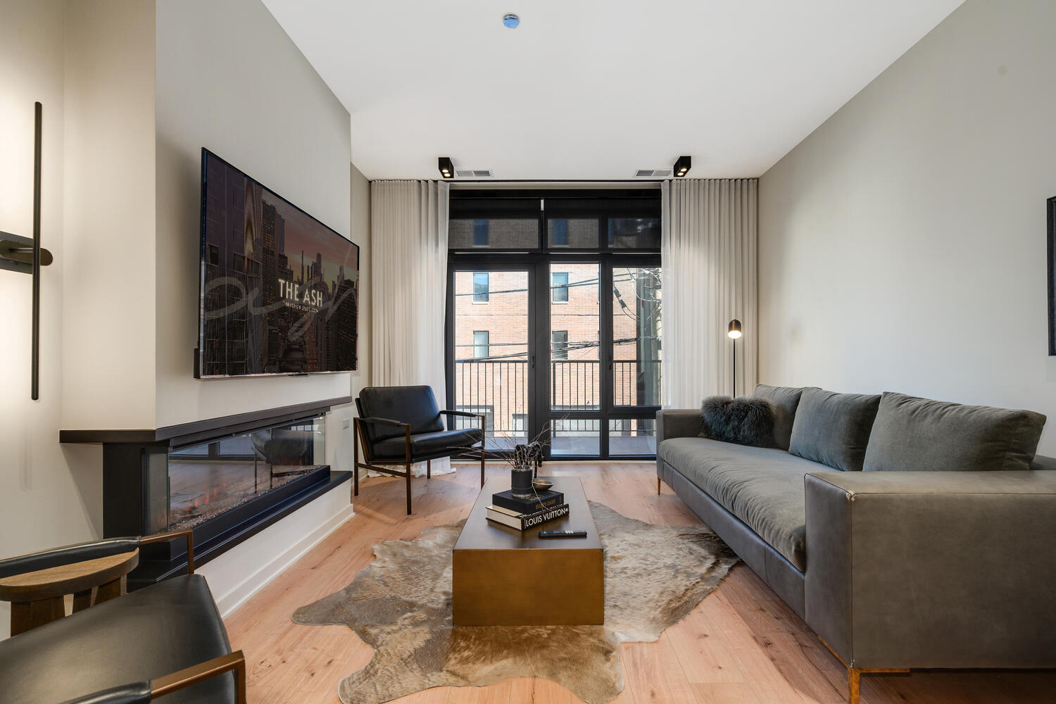 1257 N ASHLAND Avenue 403