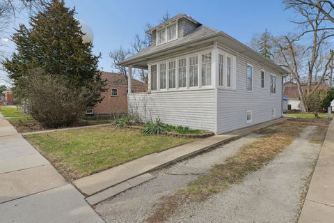 Tiny photo for 3810 Maple Avenue, Brookfield, IL 60513 (MLS # 12611553)