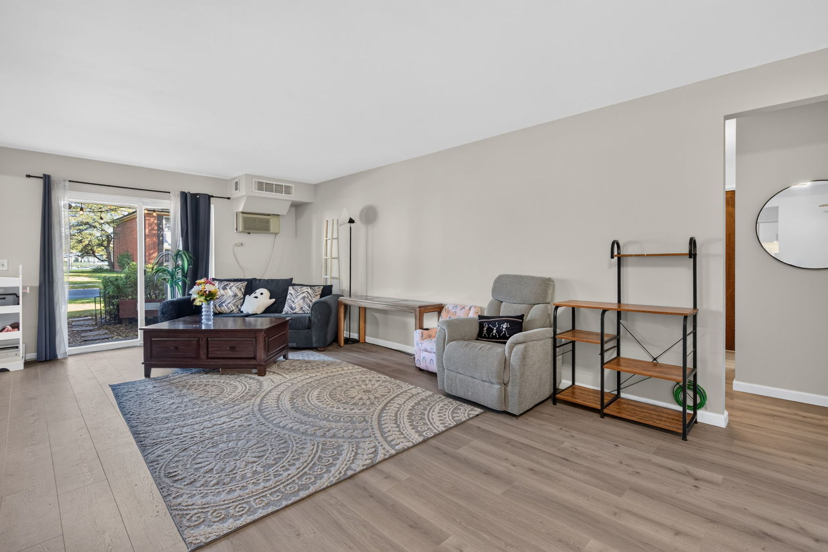 2407 E Brandenberry Court 1L