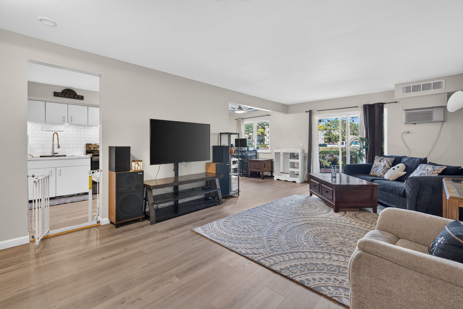 2407 E Brandenberry Court 1L
