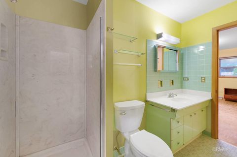 Tiny photo for 910 S Robert Drive, Mount Prospect, IL 60056 (MLS # 12589072)