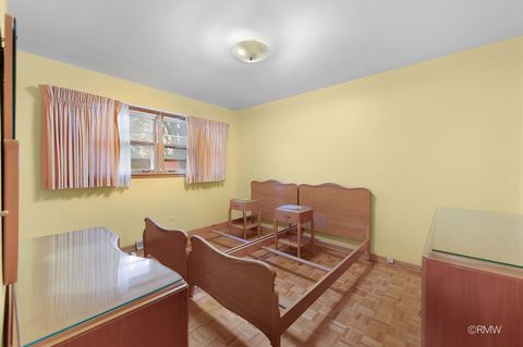 Tiny photo for 910 S Robert Drive, Mount Prospect, IL 60056 (MLS # 12589072)