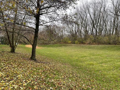 Tiny photo for 48 W Briarwood Drive, Streamwood, IL 60107 (MLS # 12521967)