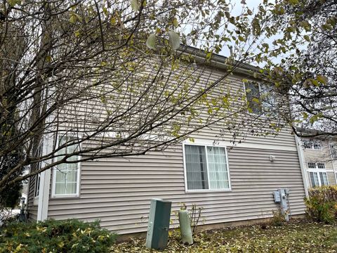 Tiny photo for 48 W Briarwood Drive, Streamwood, IL 60107 (MLS # 12521967)